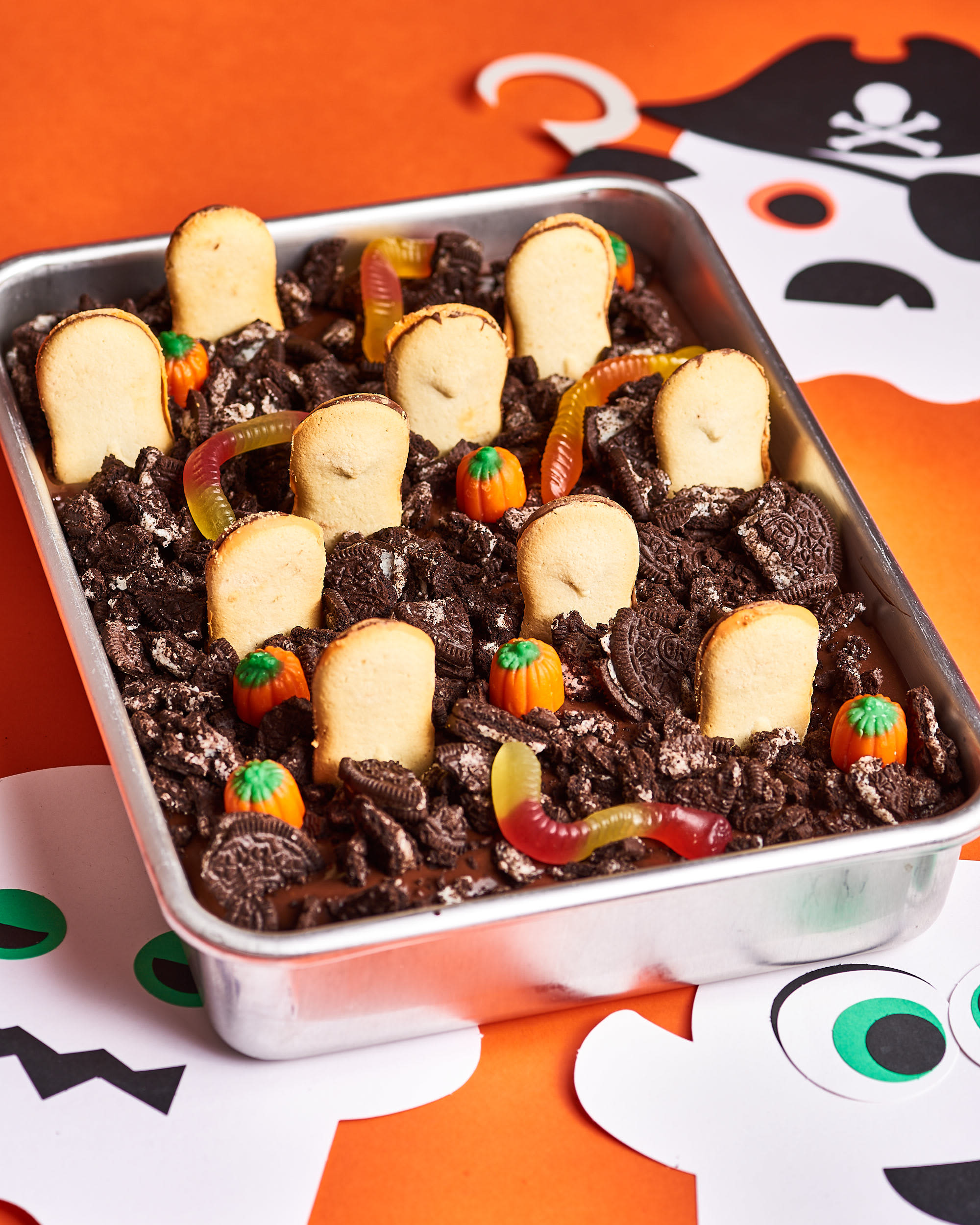 Easy Halloween Graveyard Chocolate Rice Krispie Treats