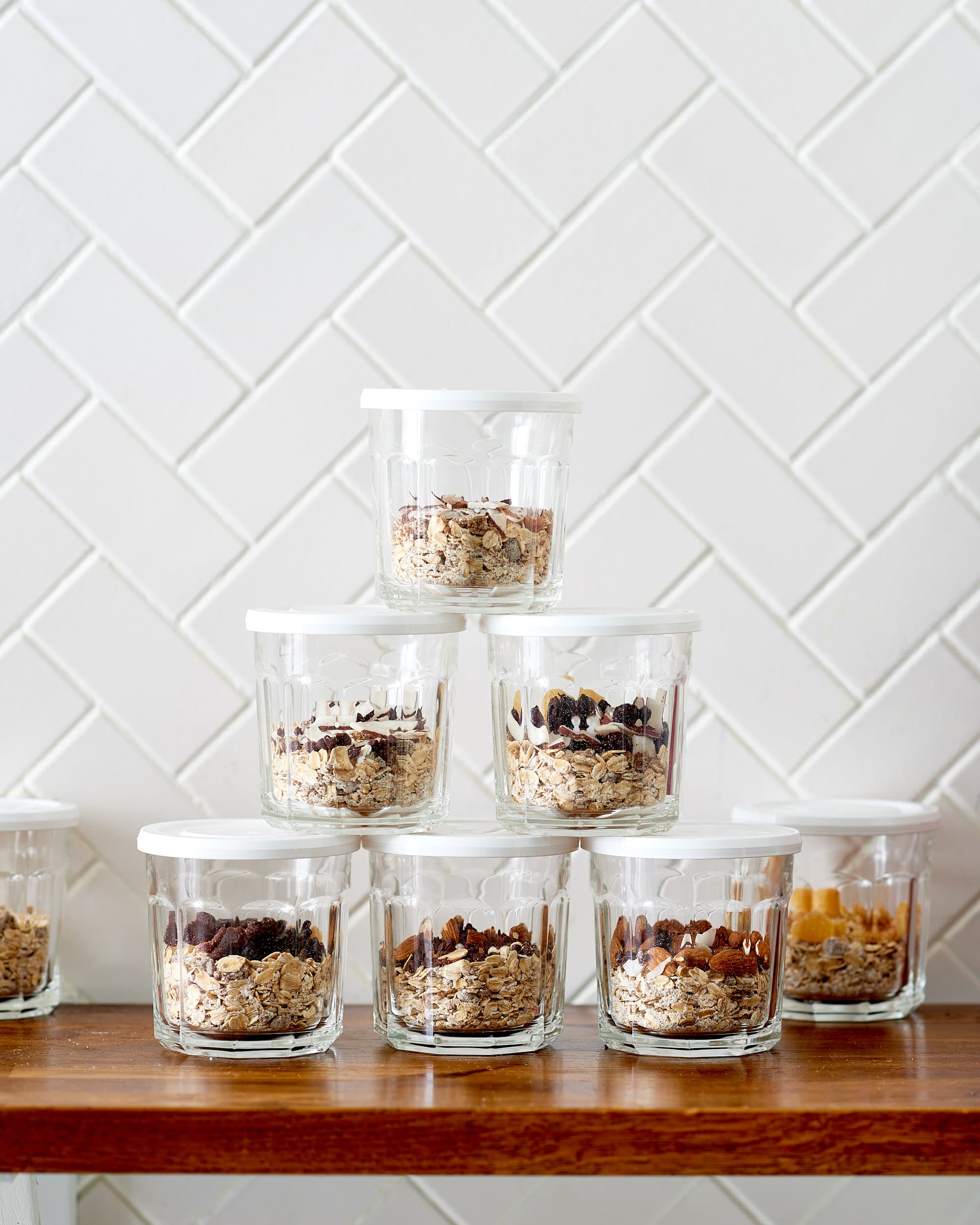 Hot Sale Portable Overnight Oats Jars with Lid and Spoon 10 Oz