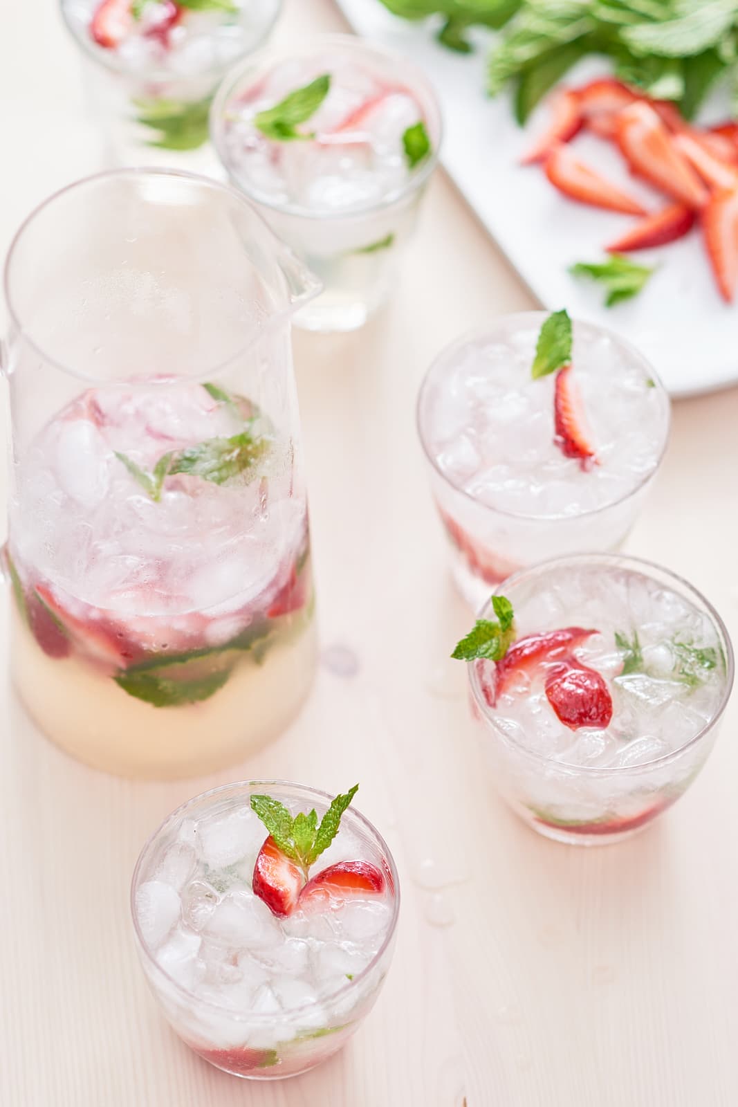 16 Easter Drinks - Fun Easter Party Cocktail Pitcher Recipes
