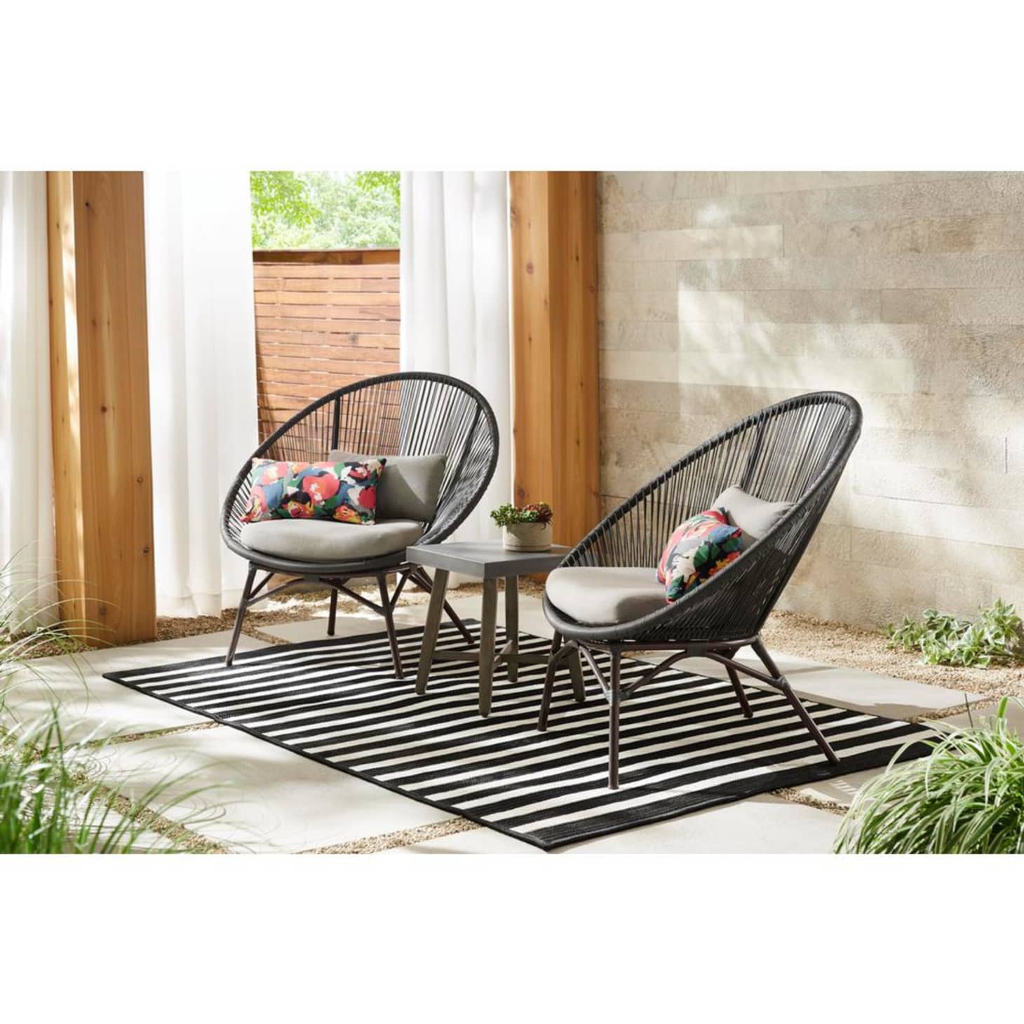 Small-Space Outdoor Furniture Set for Patios and Balconies 2021 | Apartment  Therapy