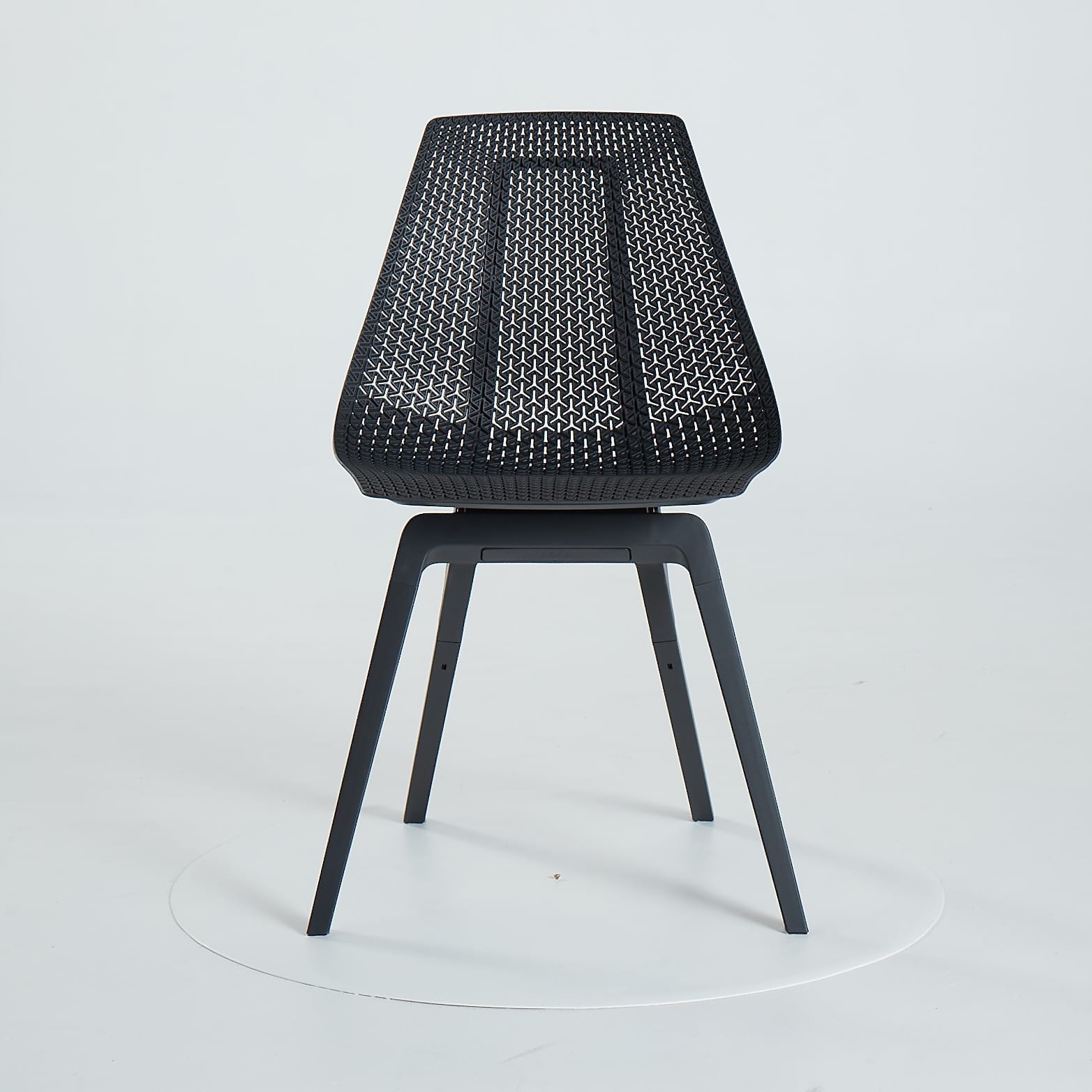 Stylish WFH Chairs That Are Perfect for Small Spaces Apartment