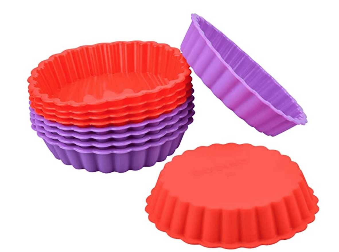 http://cdn.apartmenttherapy.info/image/upload/v1634247678/Mini%20Pie%20Pan%20Non-stick%20Round%20Silicone%20Baking%20Molds.png