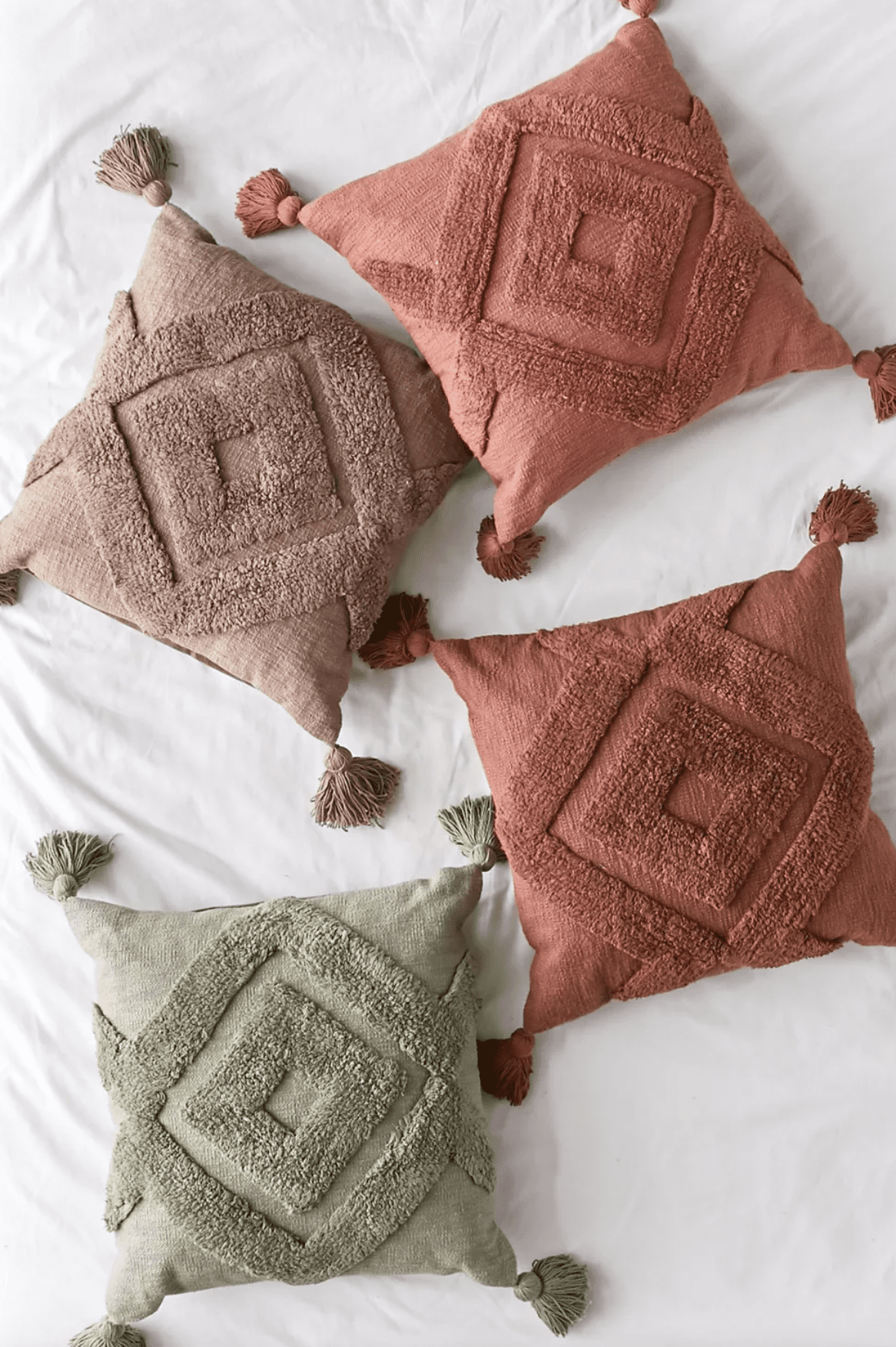 Pillows hotsell urban outfitters