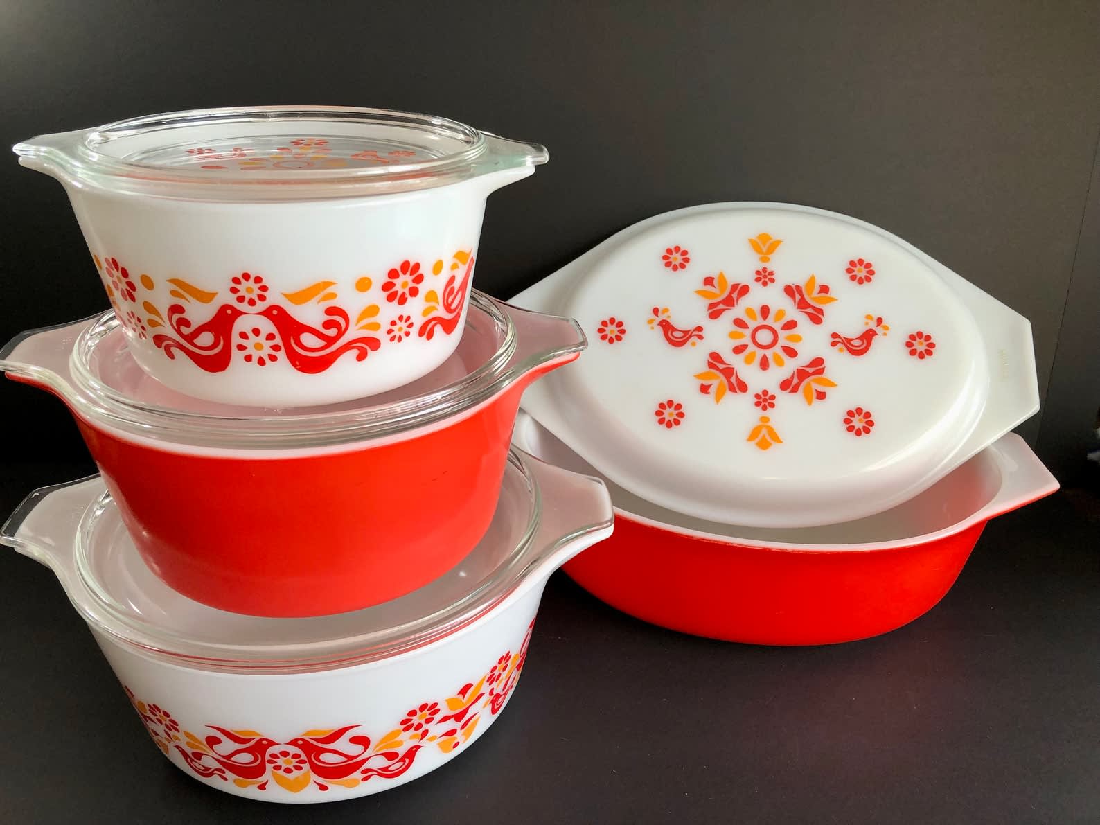 http://cdn.apartmenttherapy.info/image/upload/v1654098989/Vintage%20Set%20of%203%20Stackable%20Casseroles%20and%20Oval%20Dish%20with%20Lids%20Pyrex%20%2C%20Milk%20Glass%20Friendship%20Birds%20Pattern.jpg