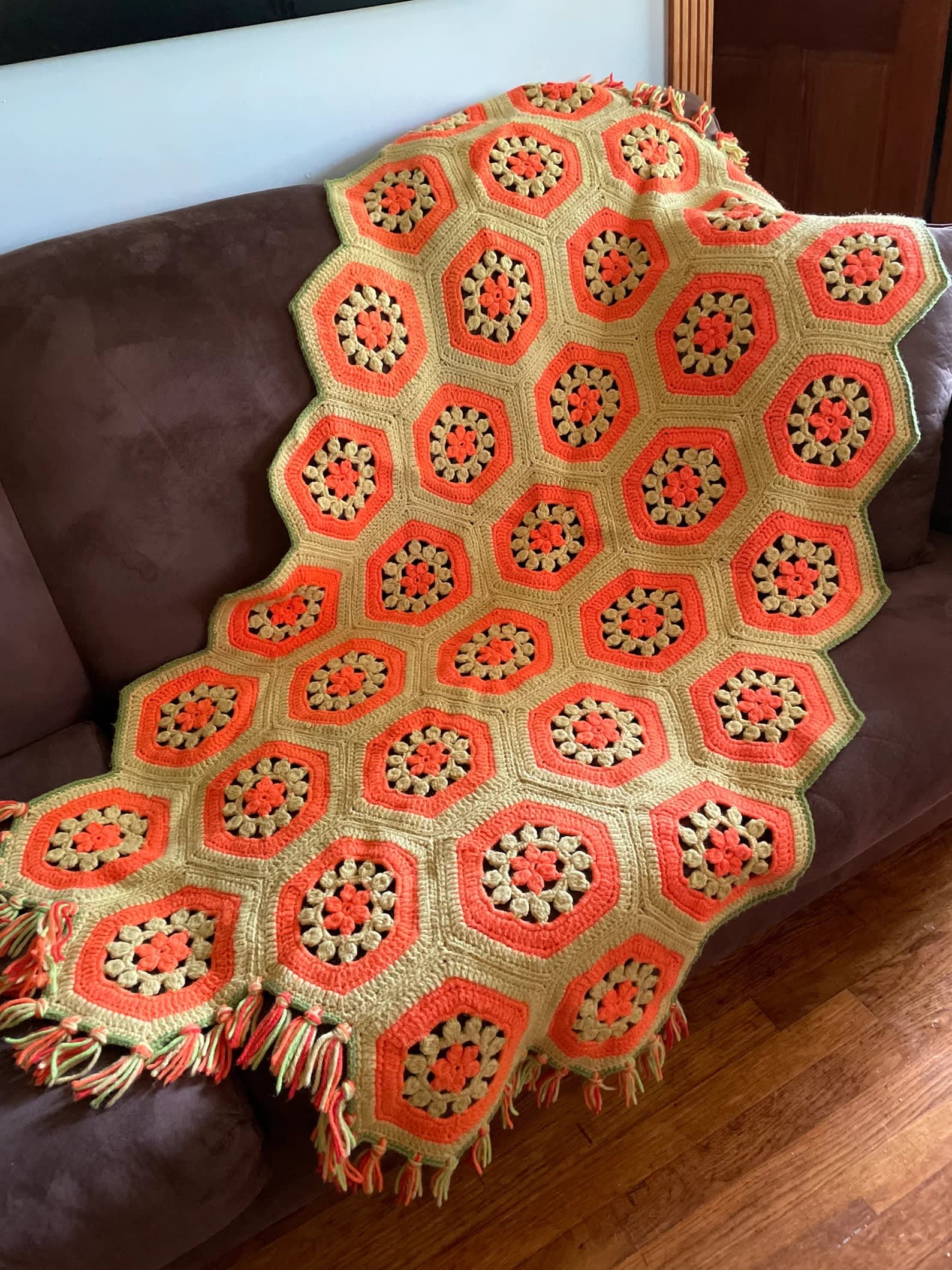 Vintage Wobble Afghan - Free Crochet Pattern on Moogly