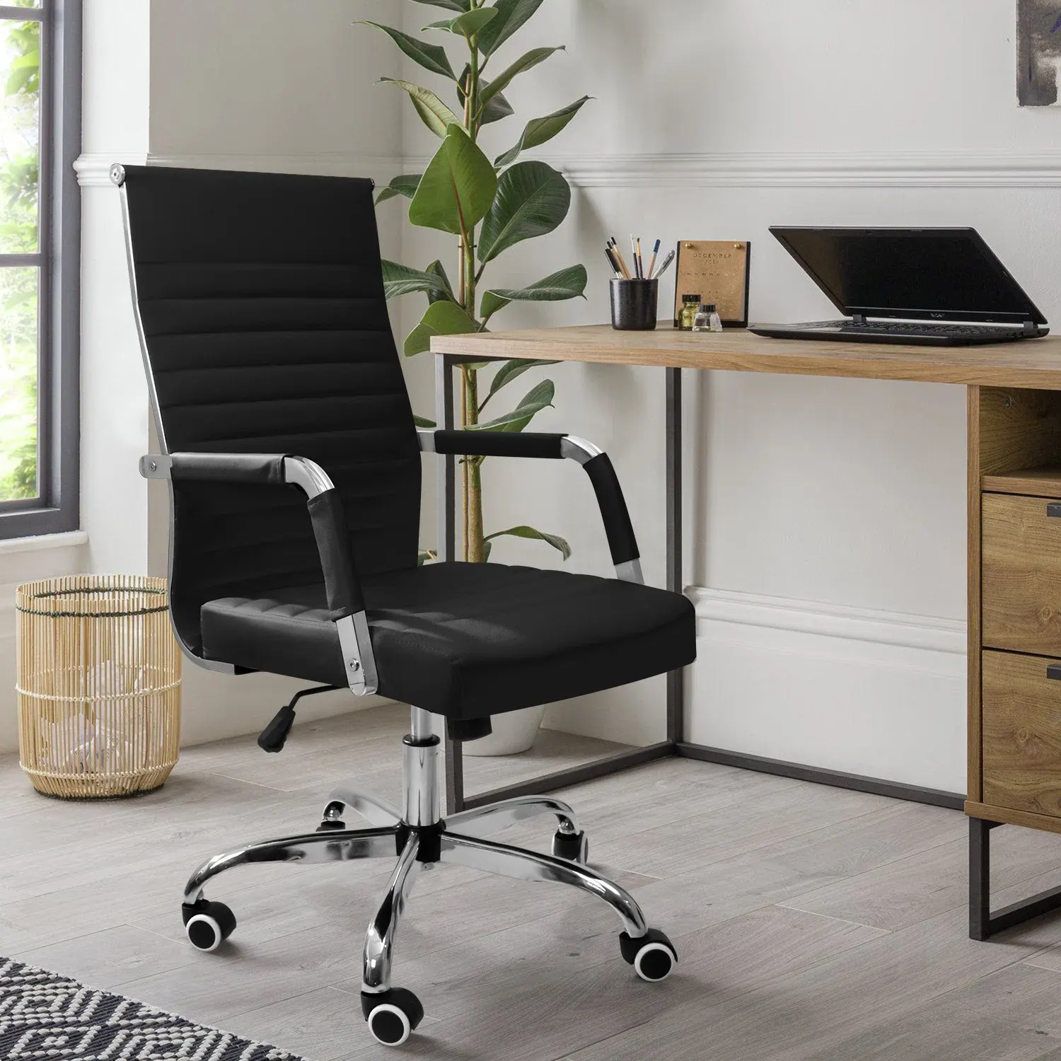 17 Best Comfortable & Stylish Office Chairs 2023