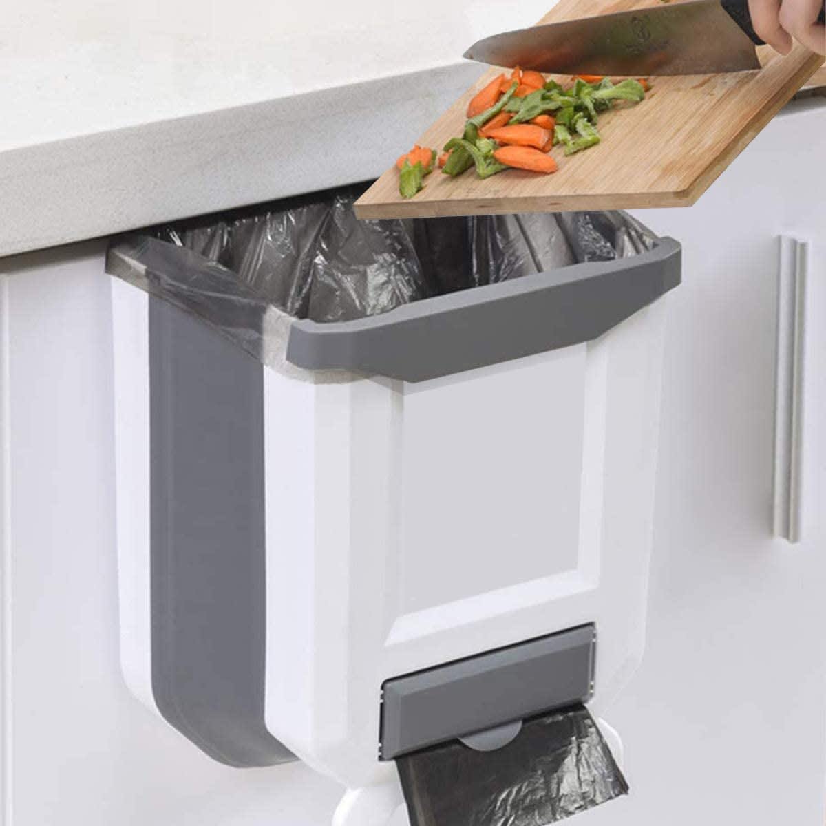 http://cdn.apartmenttherapy.info/image/upload/v1674683051/k/Amazon_Collapsible_Kitchen_Trash_Can.jpg