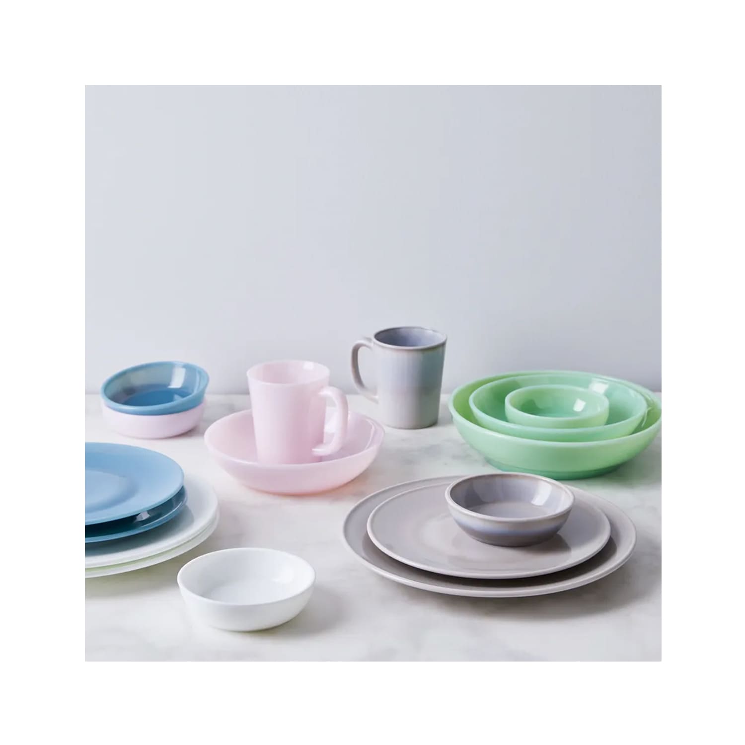 http://cdn.apartmenttherapy.info/image/upload/v1684604118/at/product%20listing/food-52-mosser-colored-glass-dinnerware.jpg