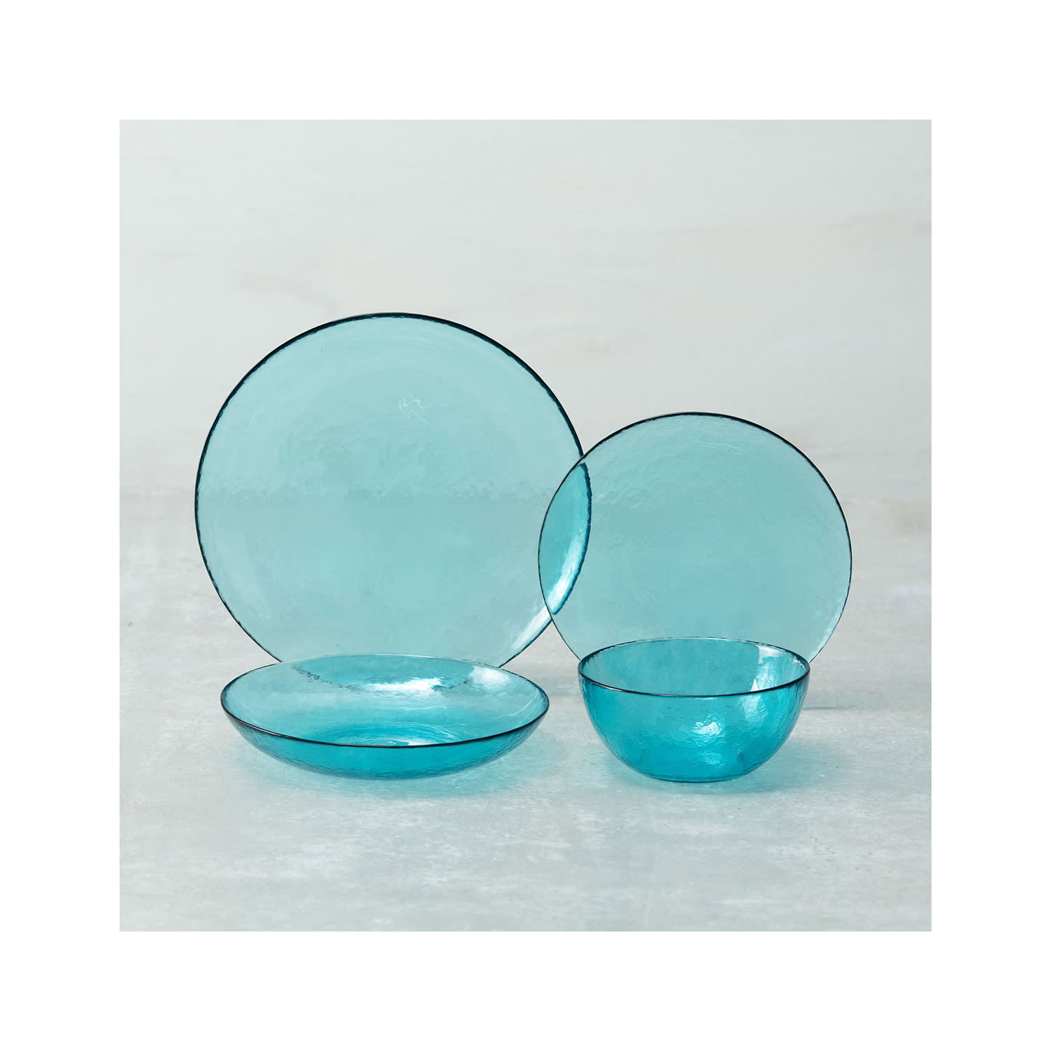 http://cdn.apartmenttherapy.info/image/upload/v1684604118/at/product%20listing/pottery-barn-los-cabos-dinnerware-set.jpg