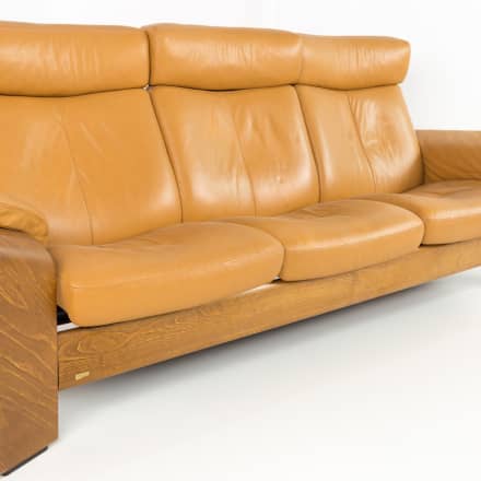 Room Board Wells Tufted Leather Sofa Apartment Therapy S