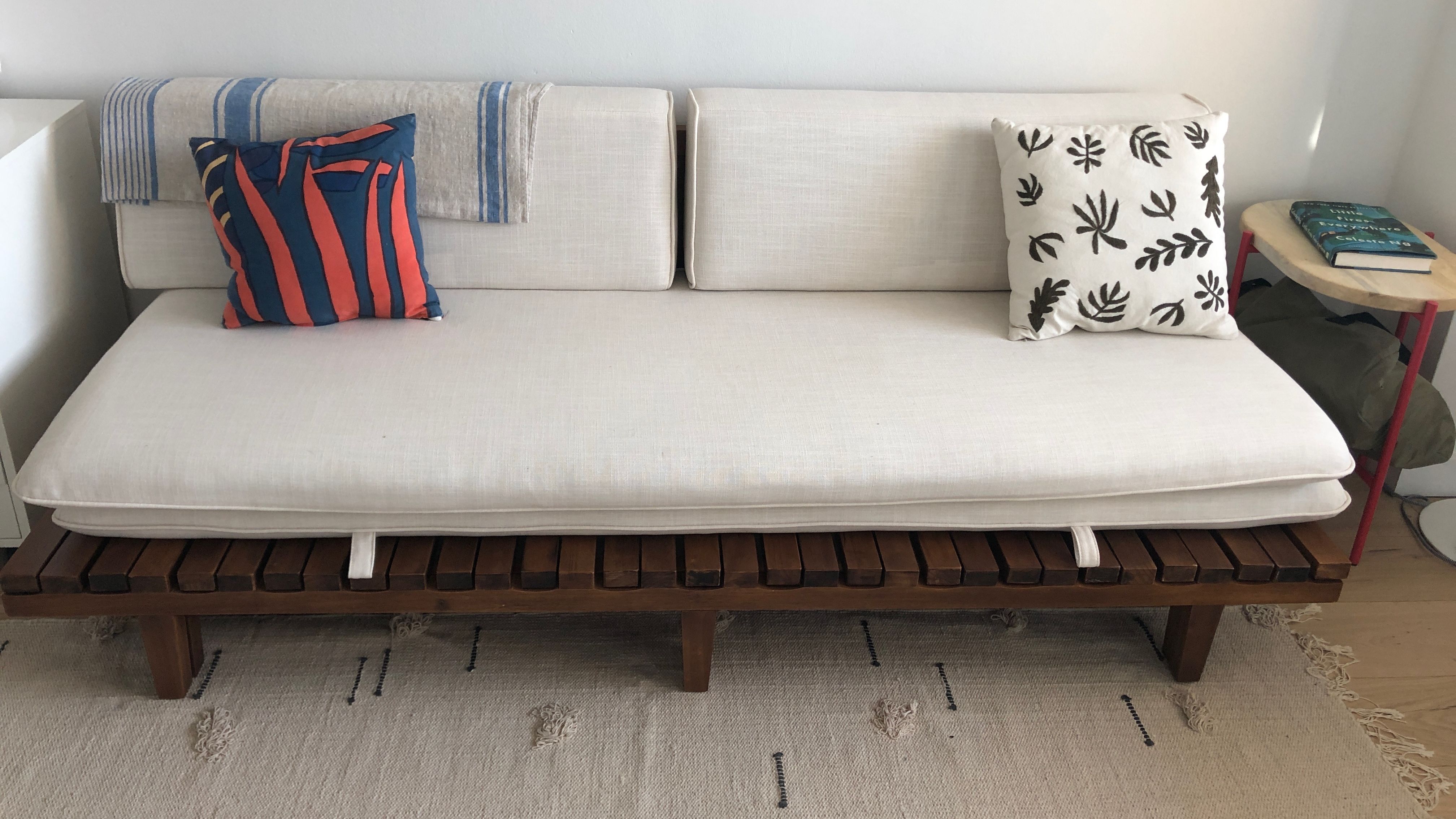 Barely Used Mid Century Modern Sofa Apartment Therapy S Bazaar