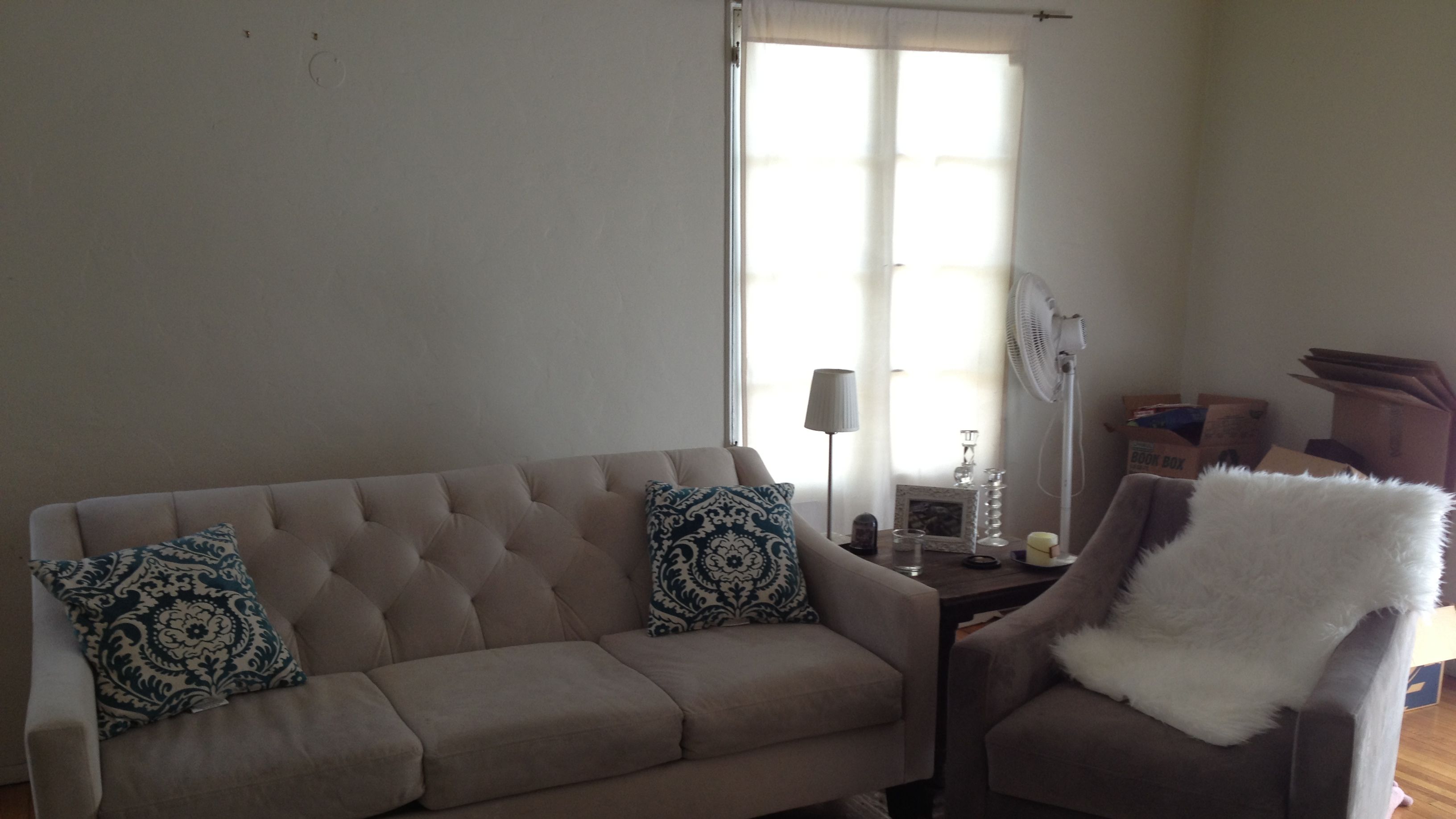 Cream Tufted Sofa Gray Tufted Chair Macy S Chloe Apartment