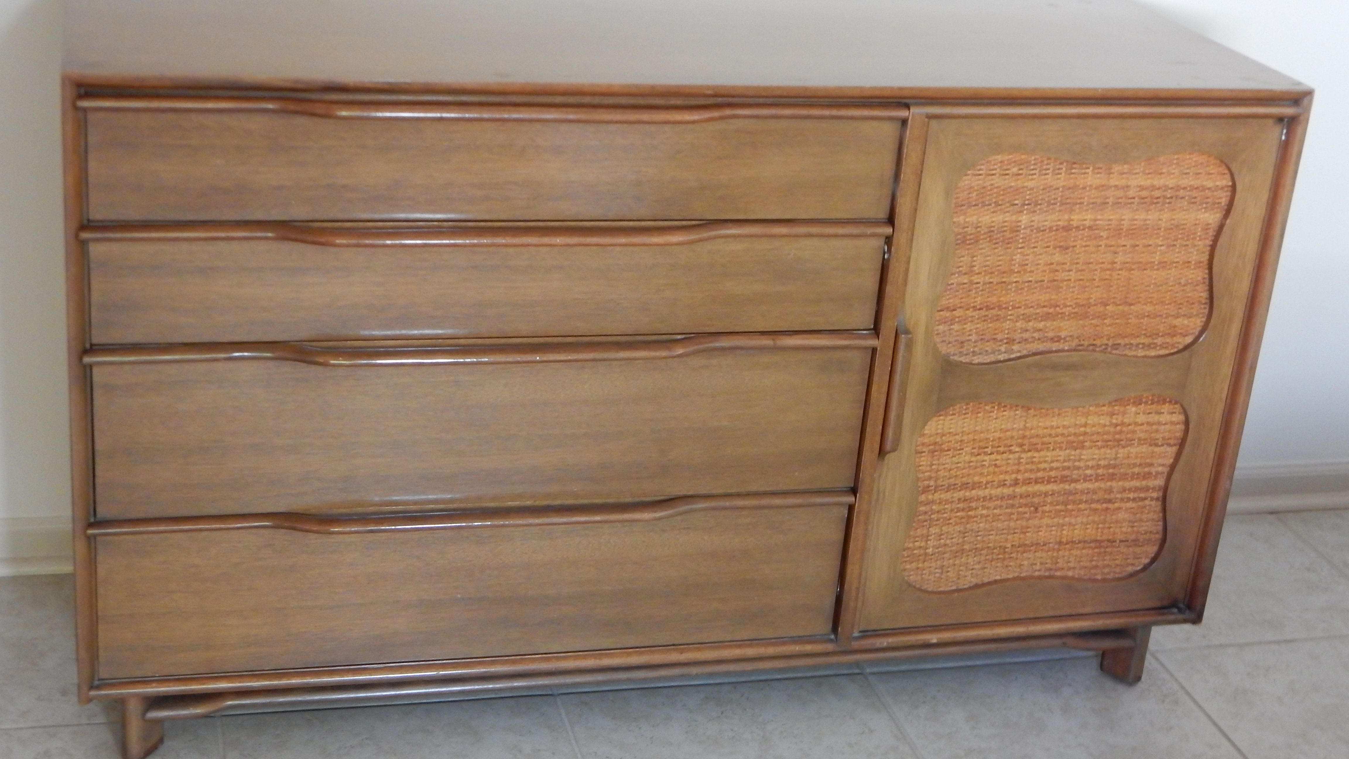 Mahogany Hickory Mfg Buffet Dresser Laszlo Style Apartment