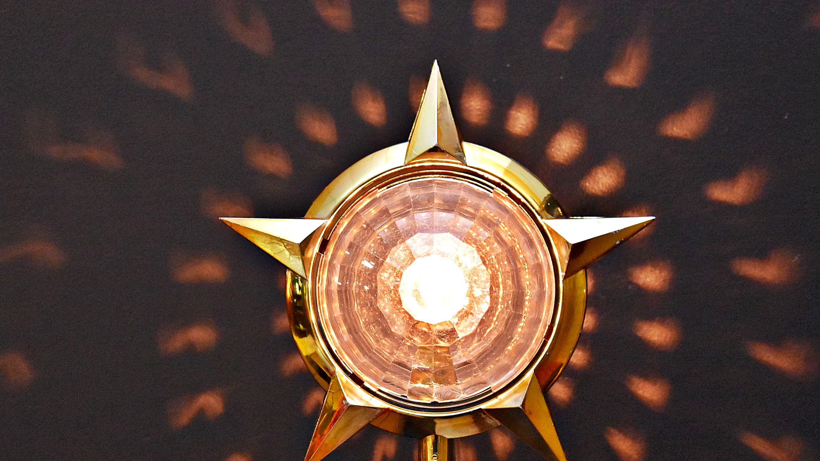 Mid Century Bradford Celestial Star Lighted Topper Apartment Therapy S Bazaar