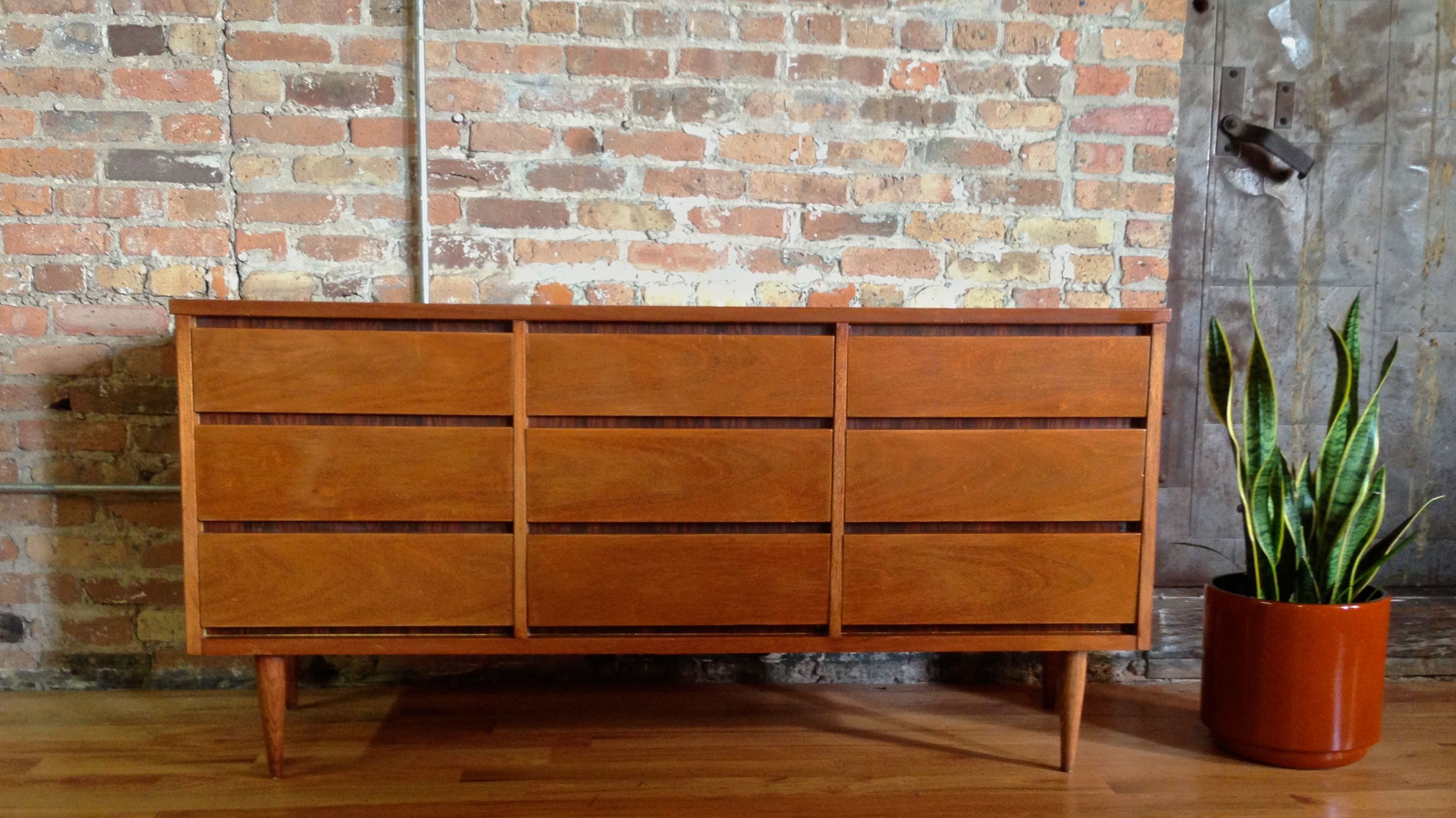 Bassett mid century 9 drawer dresser clearance