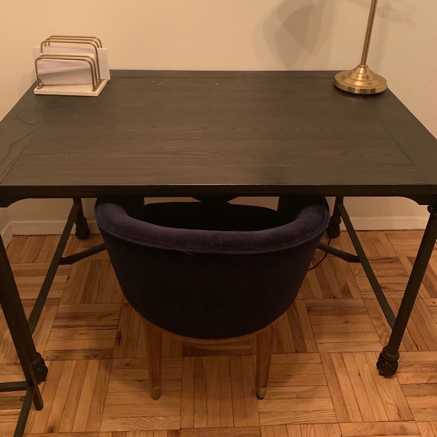 Reclaimed Wood Flatiron Desk Apartment Therapy S Bazaar