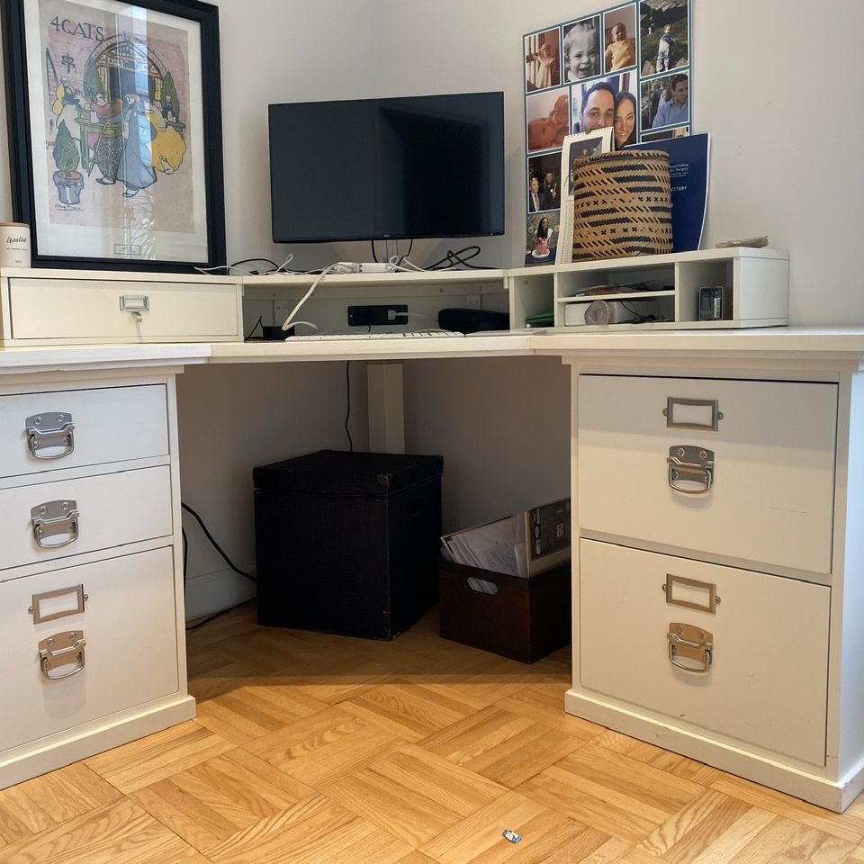 White Bedford 5 Drawer Desk With Hutch Apartment Therapy S Bazaar