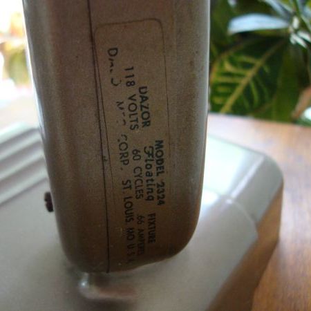 dazor floating fixture model 2324