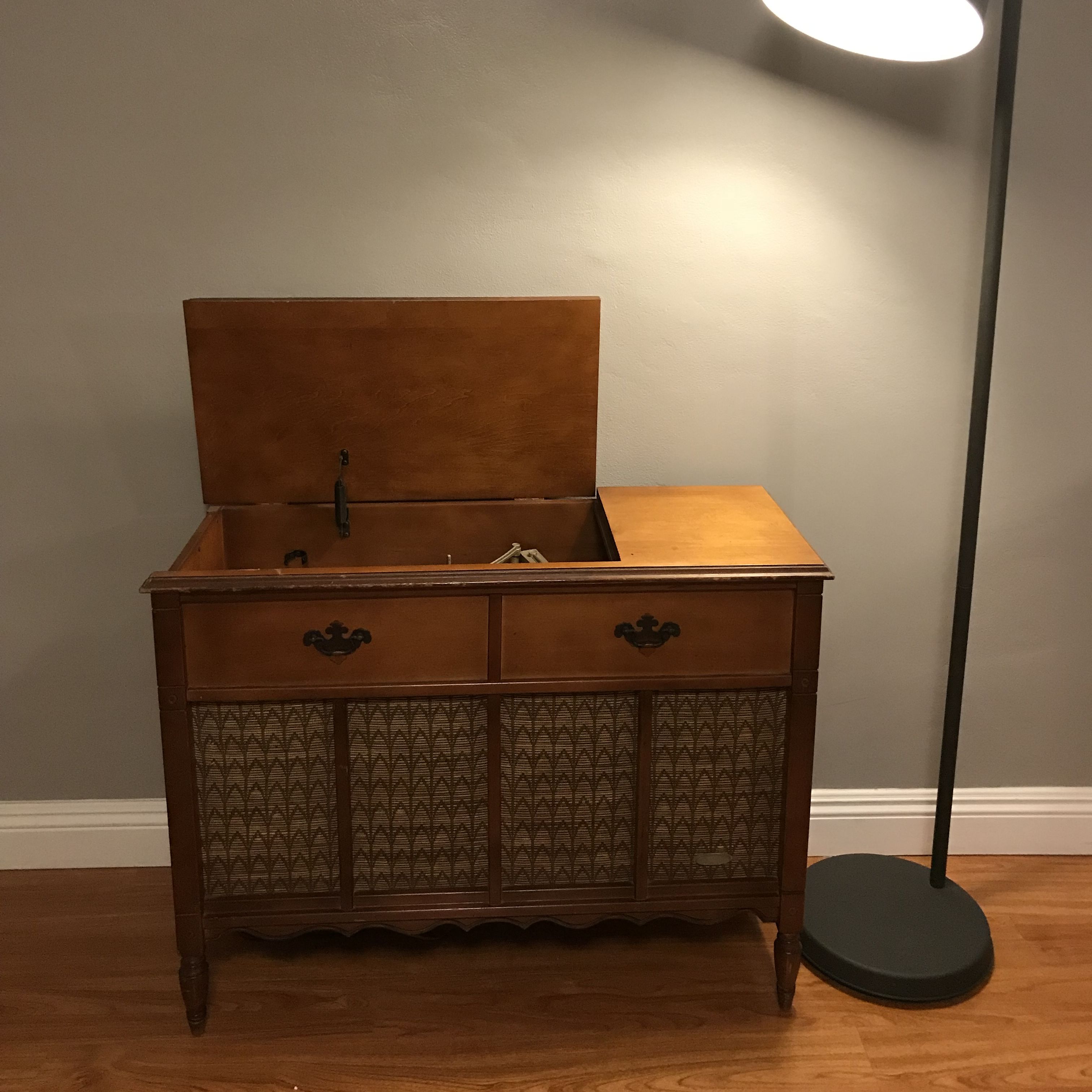 Vintage Philco Record Player Radio In A Console Ca Apartment