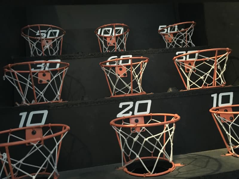Harvard Basketball Roll A Score Skeeball Apartment Therapy S Bazaar