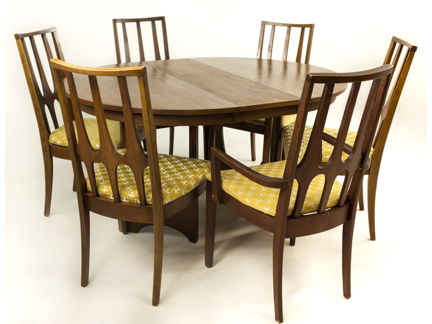 Broyhill Brasilia Round Dining Table Set 6 Chairs Apartment Therapy S Bazaar