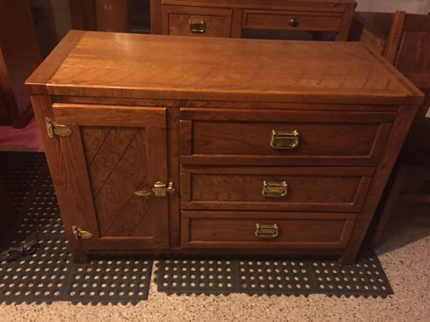Young Hinkle Windjammer Bedroom Set 9 Pieces Apartment Therapy S Bazaar
