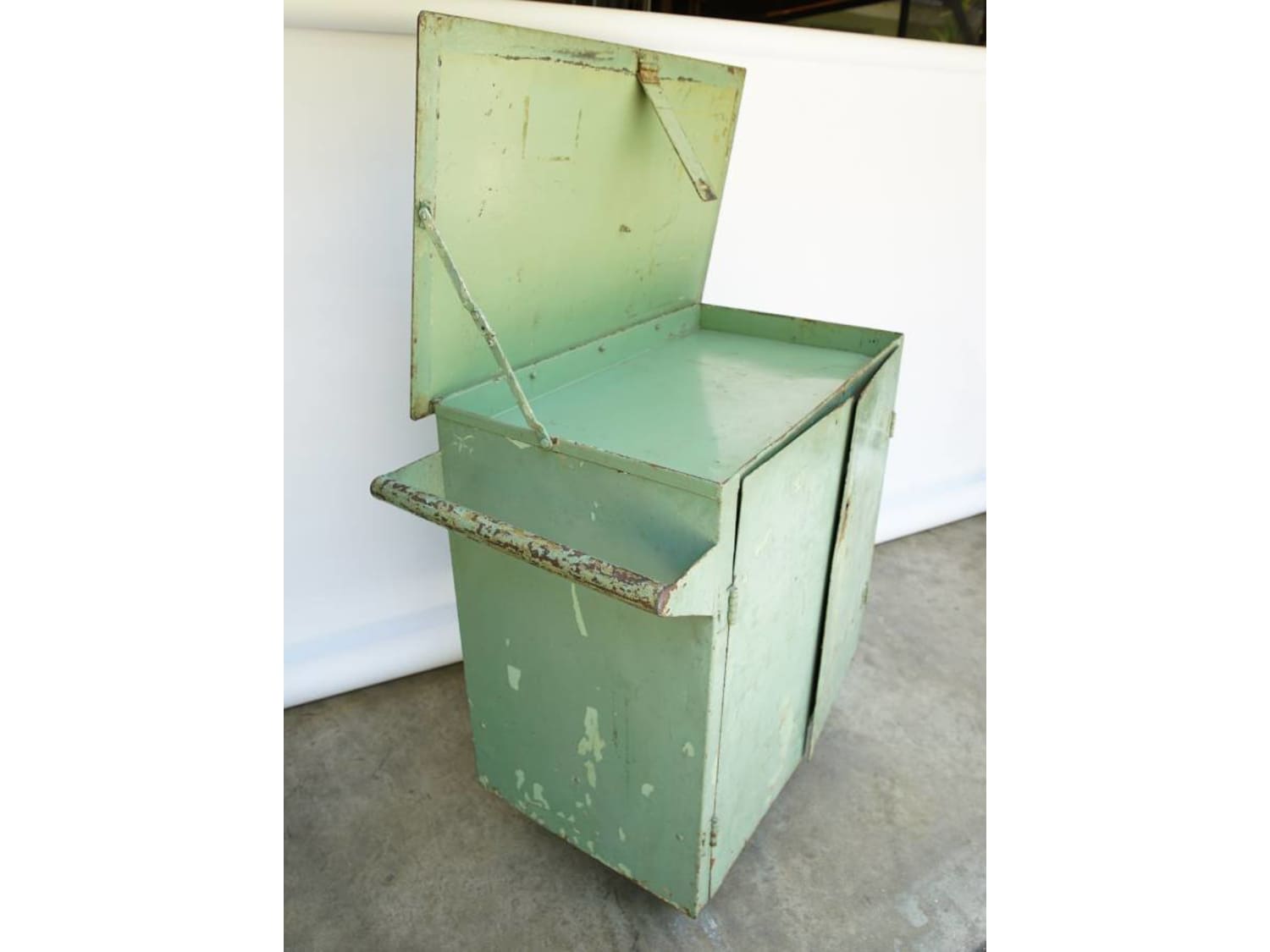 Vintage Industrial Metal Utility Rolling Bar Cart ...