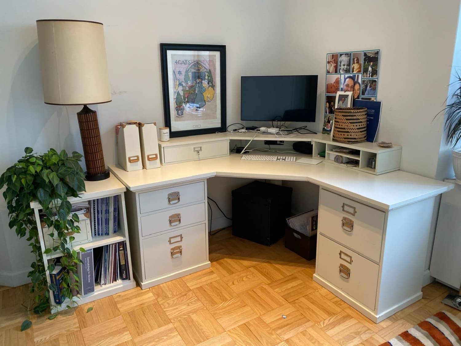 White Bedford 5 Drawer Desk With Hutch Apartment Therapy S Bazaar