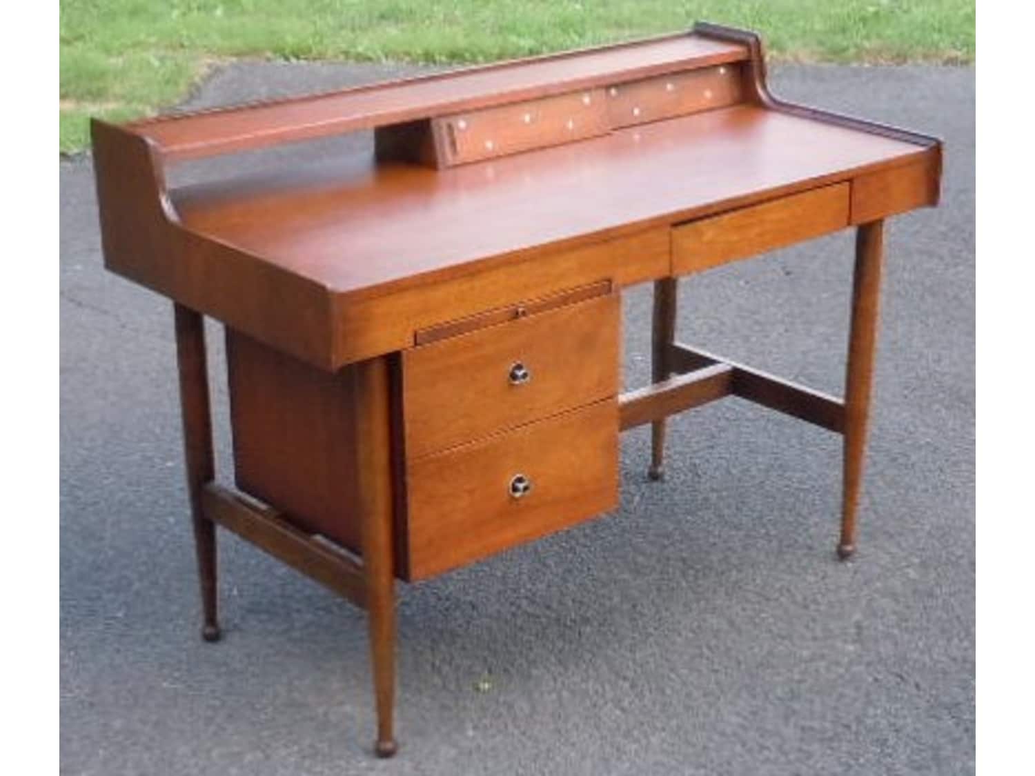 Mid Century Danish Style Walnut Desk By Hooker - Apartment ...