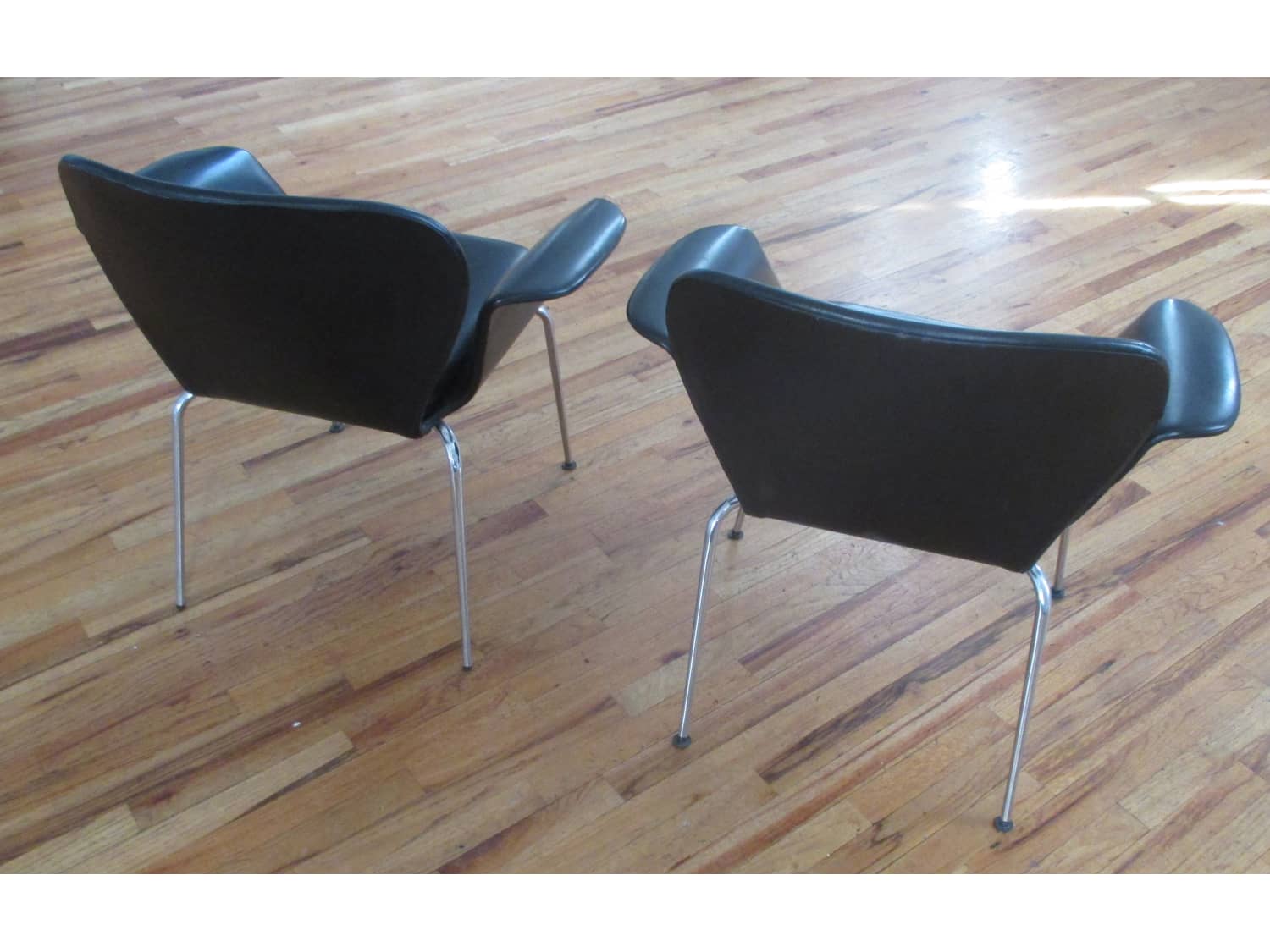Pair of Black Westnofa Faux Leather Office Chairs - Apartment Therapy's
