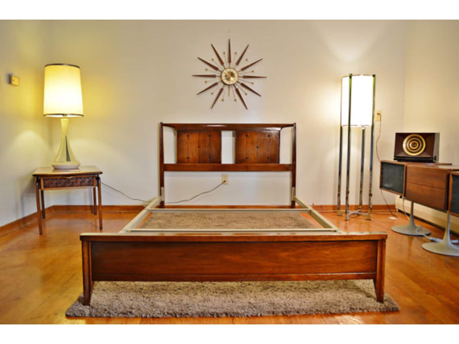 The bed frame itself is 14in. broyhill