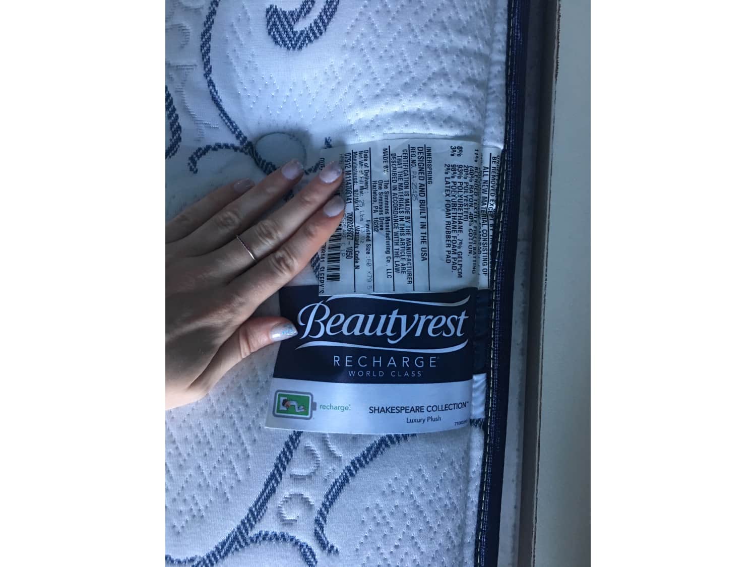 Queen Crate Barrel Bed Beautyrest Mattress Apartment