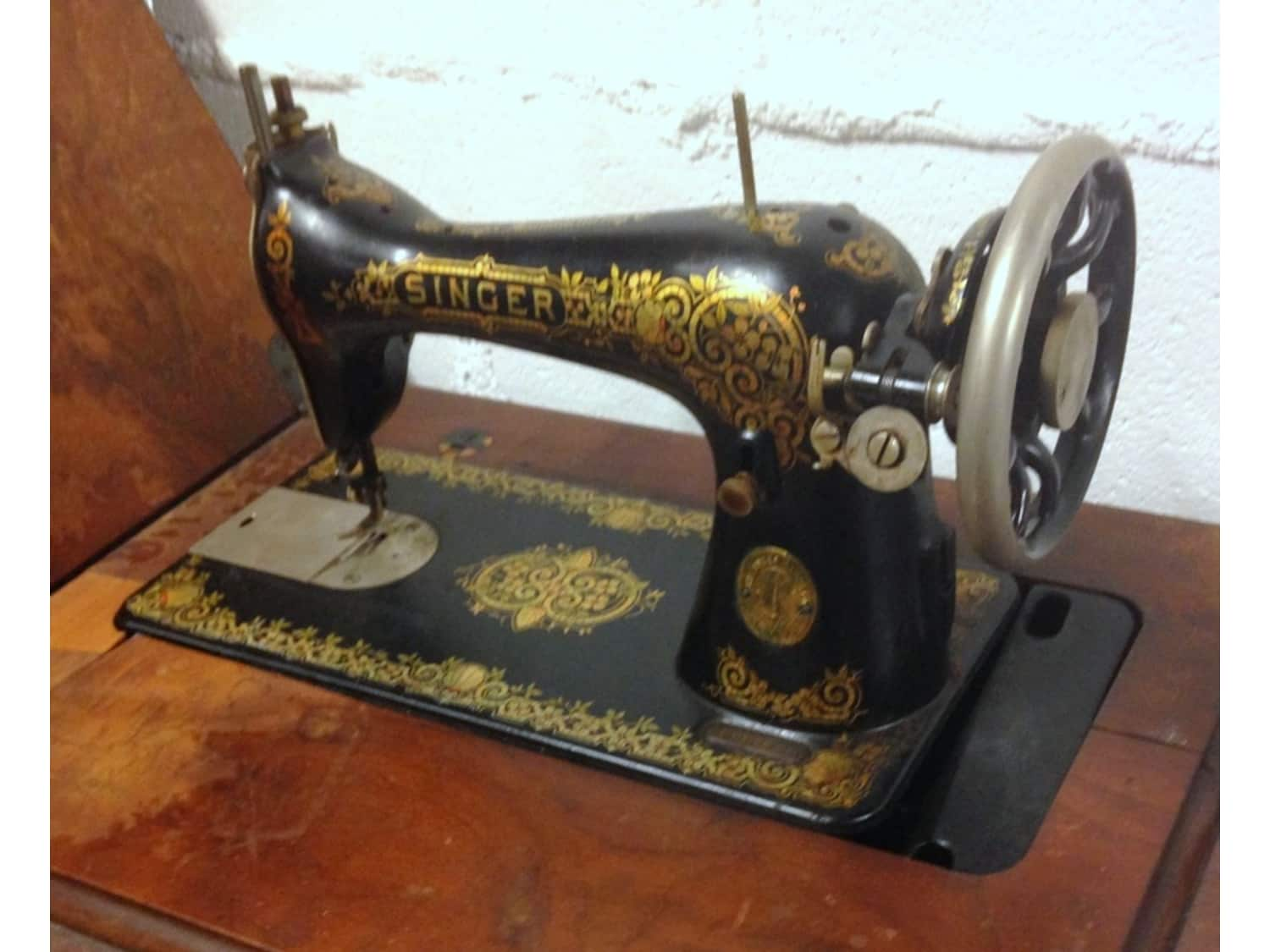 Antique Singer Treadle Sewing Machine Tiffany Gngr - Apartment Therapy