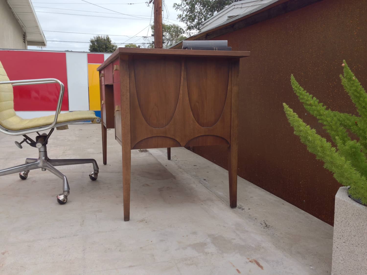 Broyhill Brasilia Desk Apartment Therapy S Bazaar