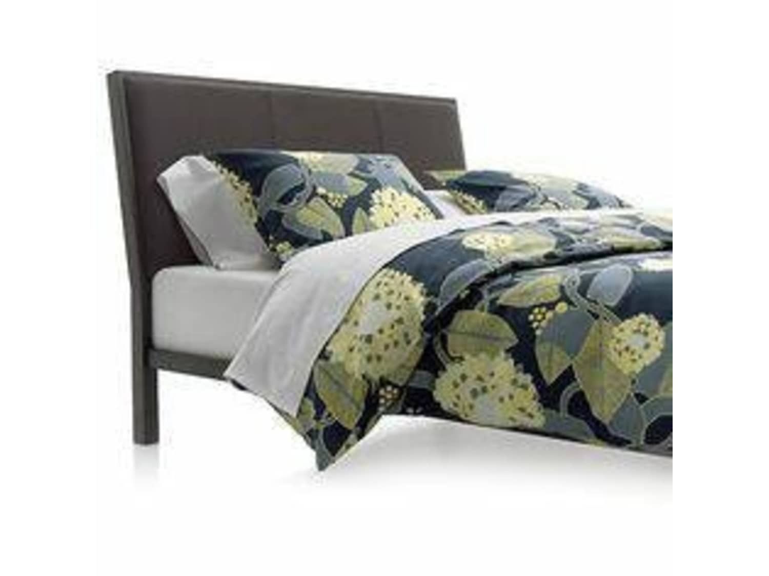 Crate And Barrel Full Isaac Bed Apartment Therapy S Bazaar