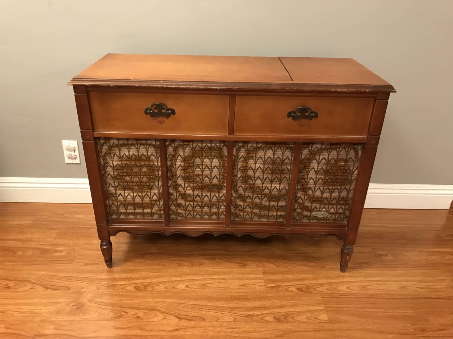 Vintage Philco Record Player Radio In A Console Ca Apartment