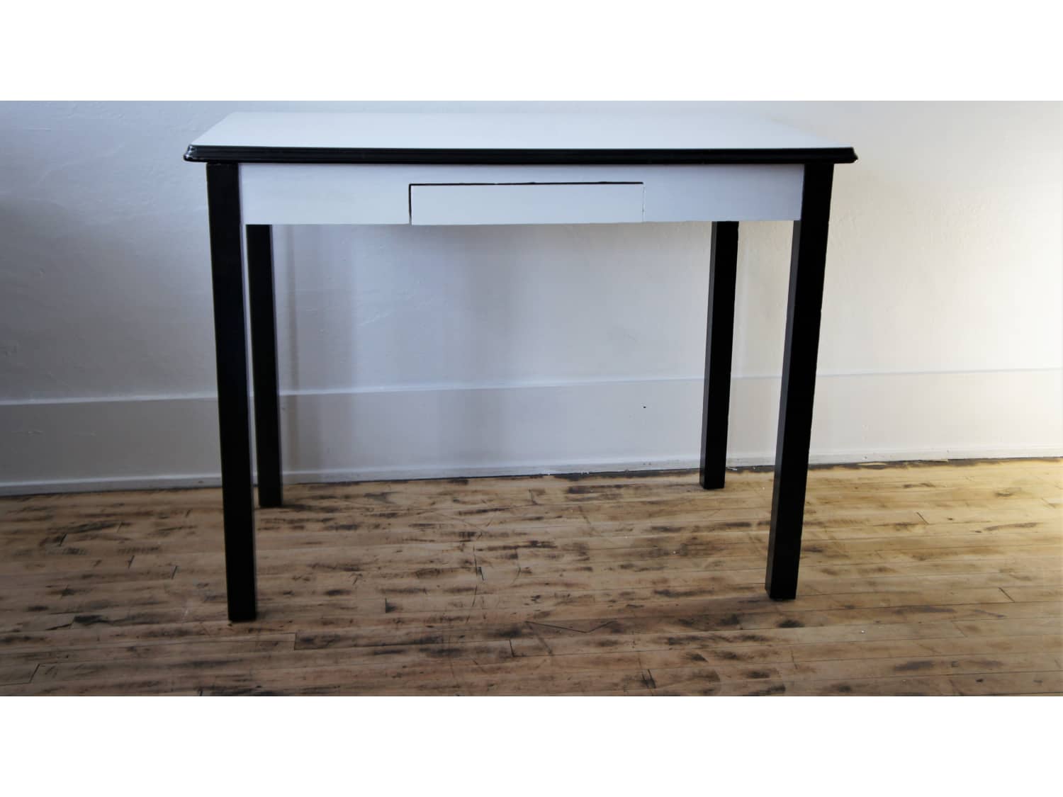 Enamel Top Kitchen Table Hoosier Table Metal Wood Apartment Therapy S Bazaar