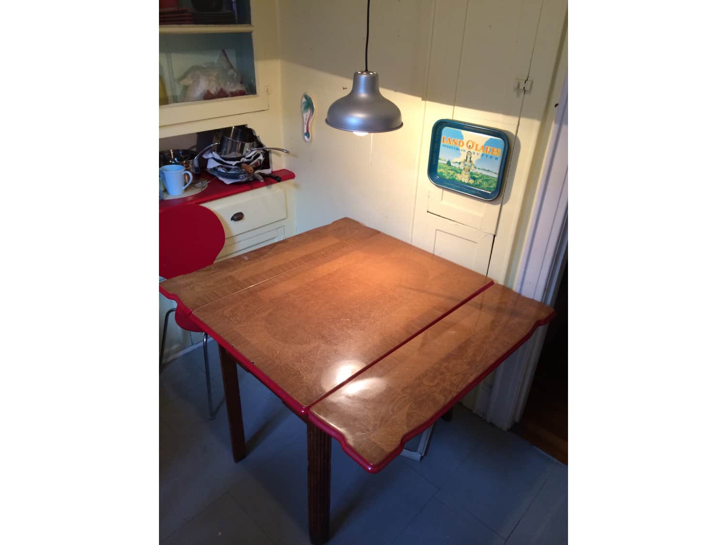 Vintage Enamel Top Kitchen Table W 4 Free Chairs Apartment Therapy S Bazaar