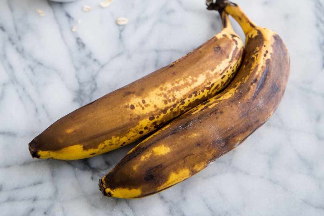 5 Ways To Turn A Brown Banana Into A Healthy Snack Kitchn 