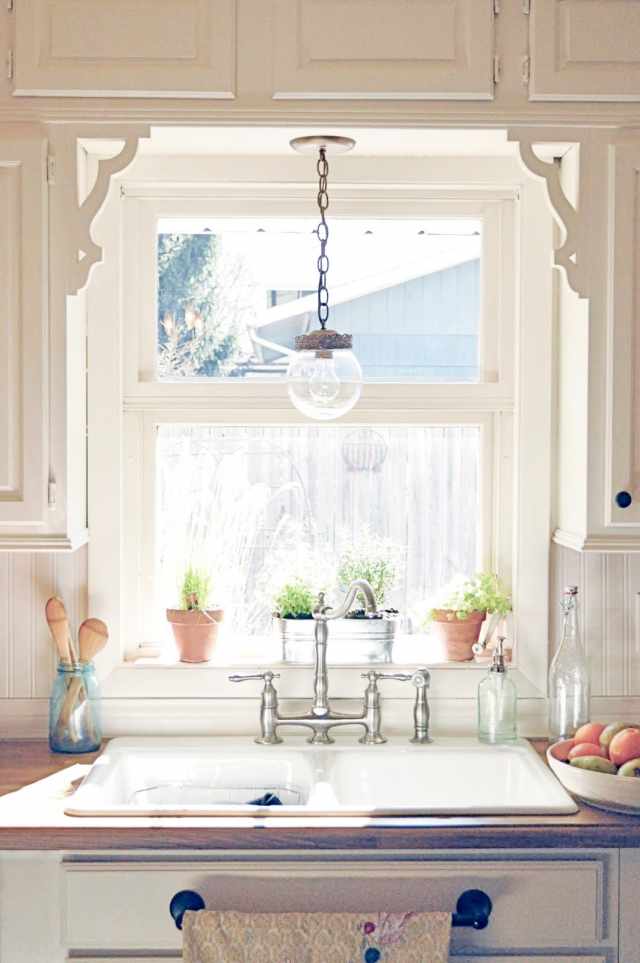 Kitchen Sink Window Decorating Ideas | Apartment Therapy