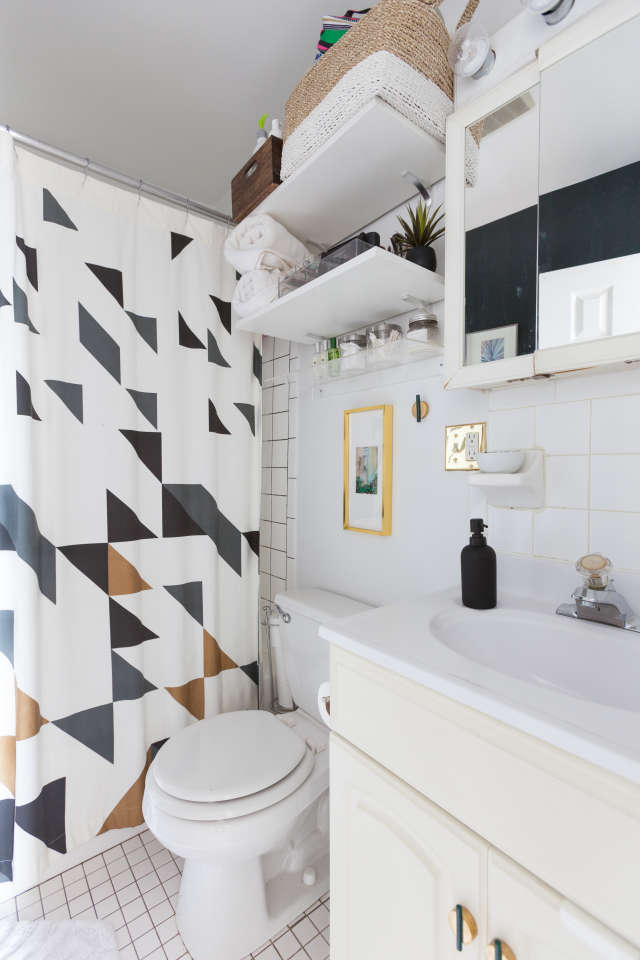 Small Bathroom Design & Storage Ideas | Apartment Therapy