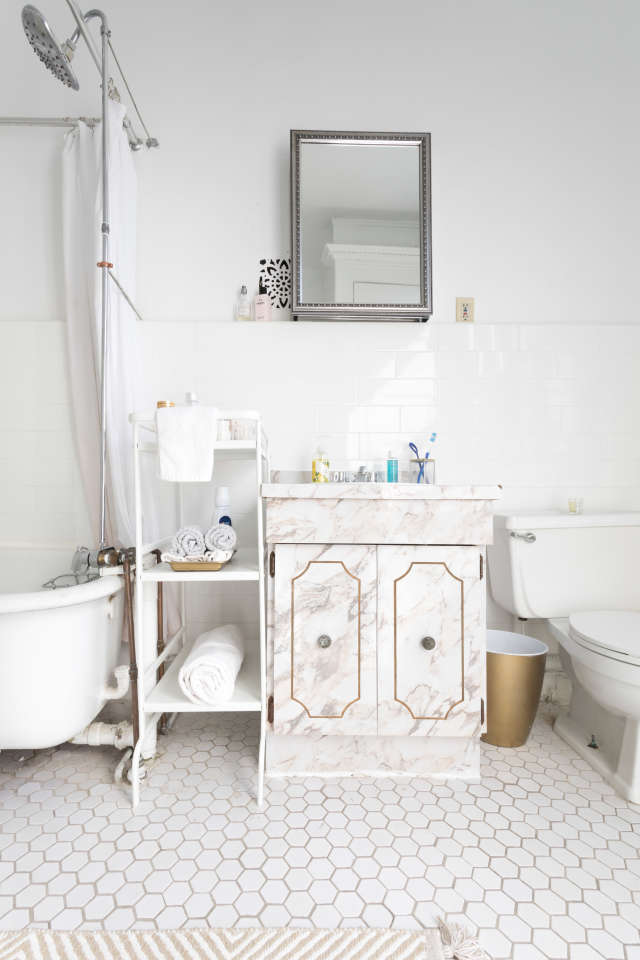 Small Bathroom Design Amp Storage Ideas Apartment Therapy