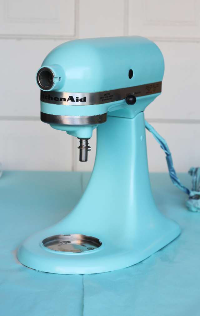 How To Paint a KitchenAid Mixer a New Color Apartment Therapy