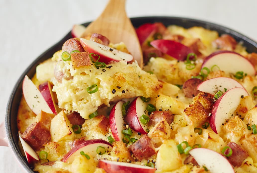 Recipe Apple, Sausage, and Smoked Cheddar Breakfast Casserole Kitchn