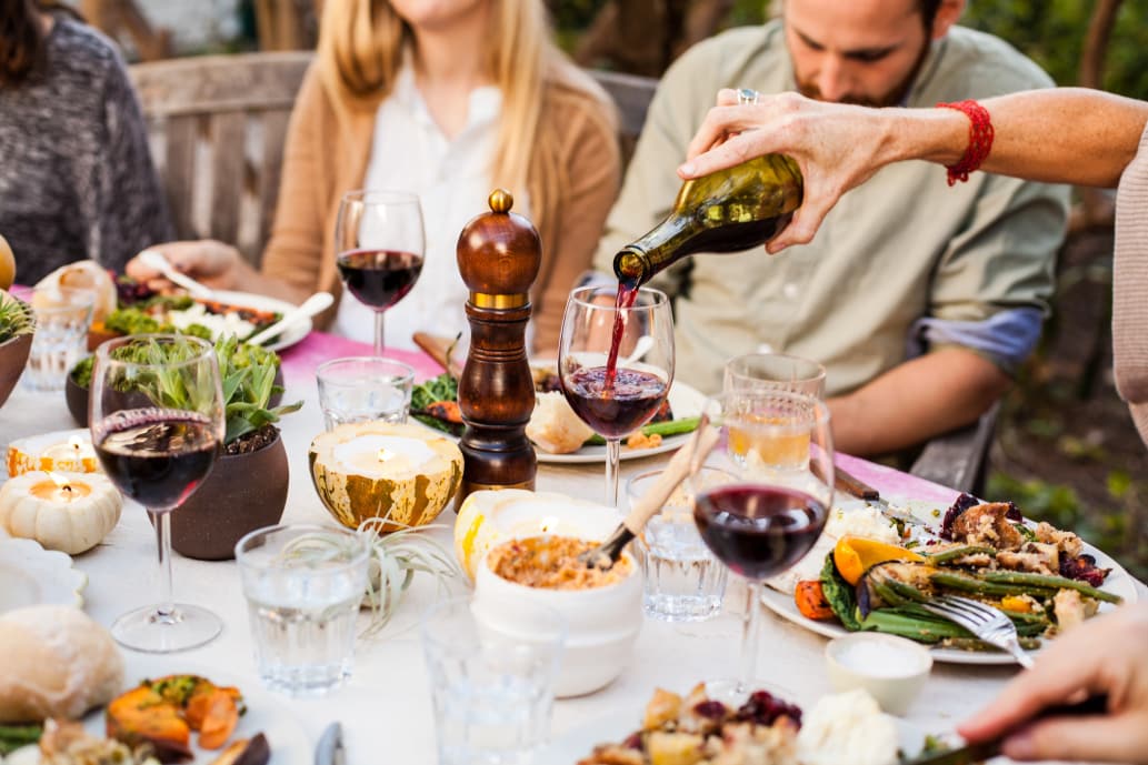 5 Tips for Buying & Serving Drinks for Thanksgiving Dinner ...