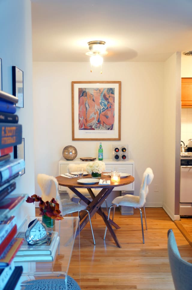 Sanja S Modern Art Filled Chicago Apartment Apartment