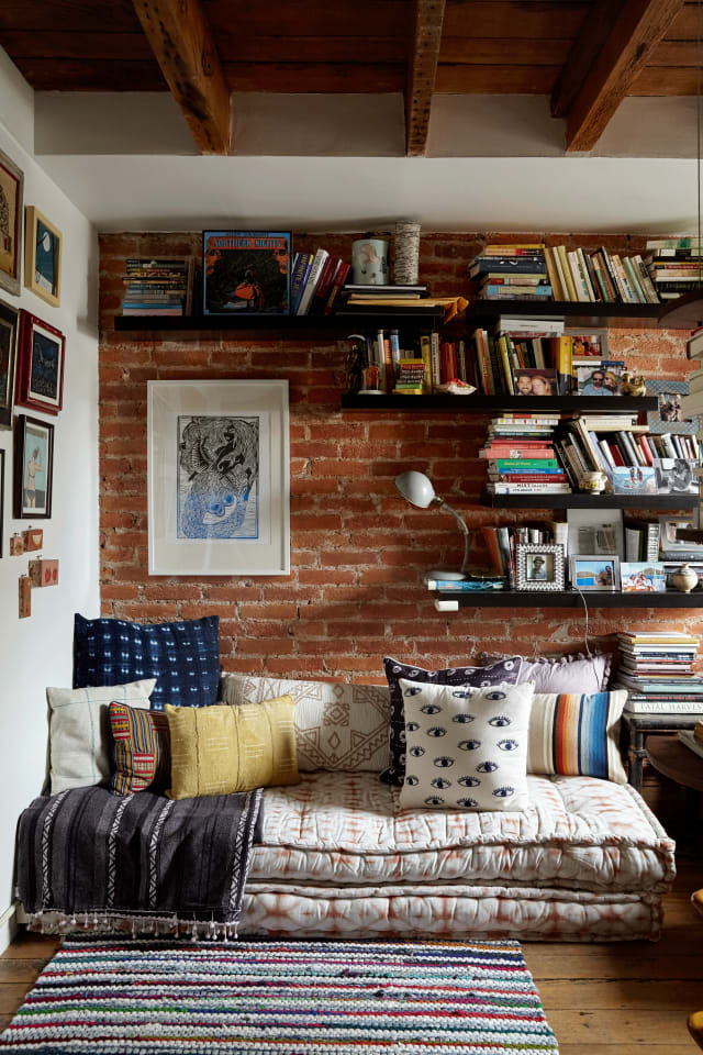 How to Fit a Reading Nook into the Smallest of Spaces Apartment Therapy