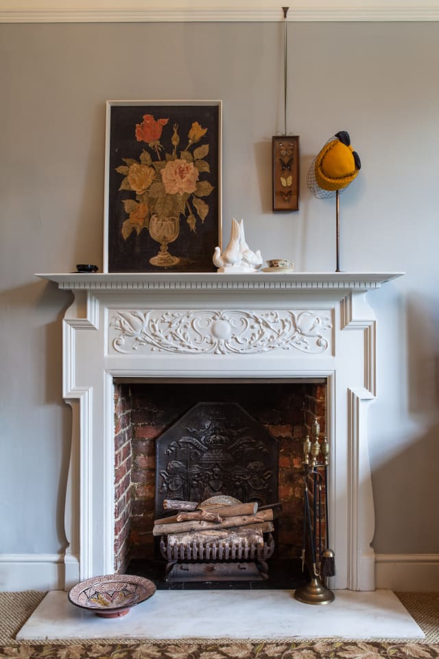 House Tour A Traditional English Victorian Apartment