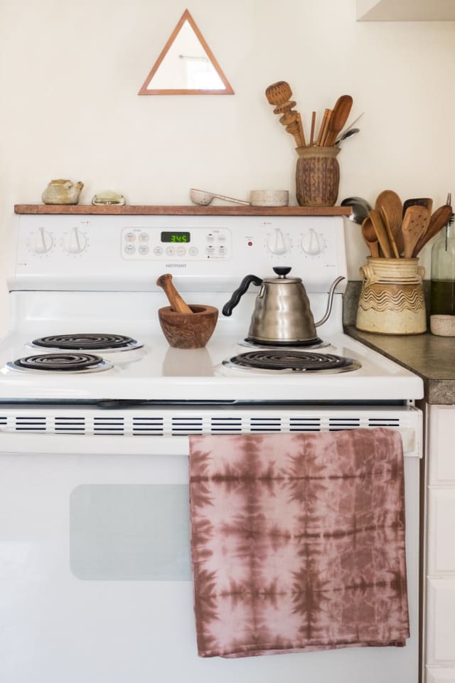House Tour An Apartment With A Chill 1970s Feel