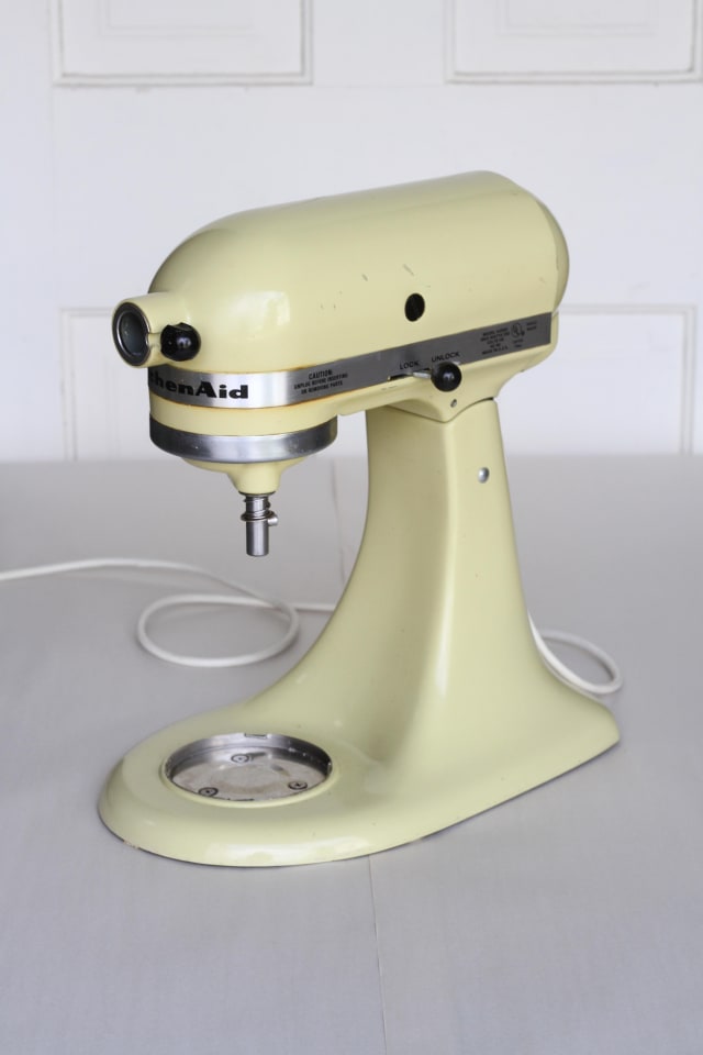 How To Paint a KitchenAid Mixer a New Color | Apartment Therapy